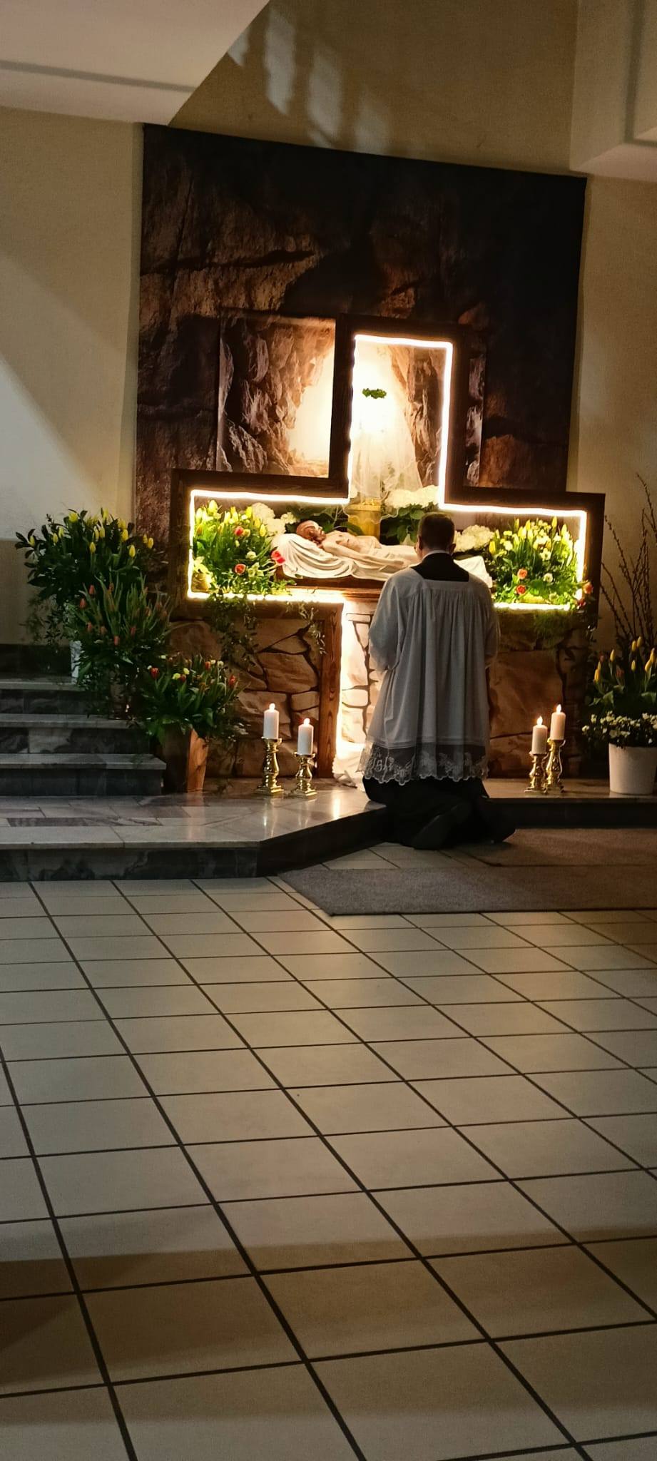 Fotorelacja z Liturgii Męki Pańskiej